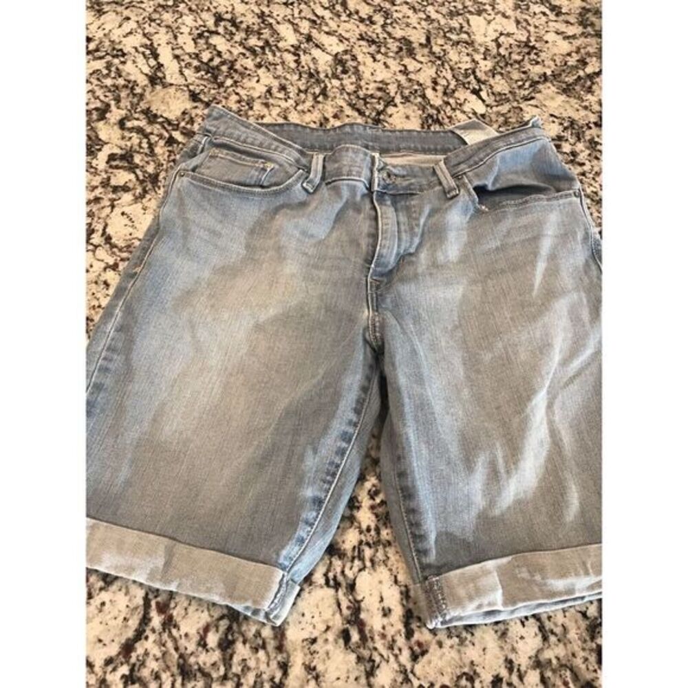 LEVI'S Women's Light Wash Stretch Denim Mid-Rise Cuffed Bermuda Shorts Sz.30 - Picture 5 of 8